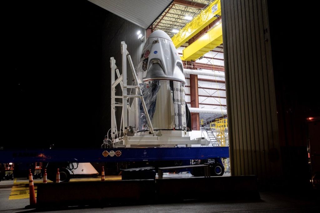 SpaceX’s 1st Dragon capsule for astronauts arrives at launch site for